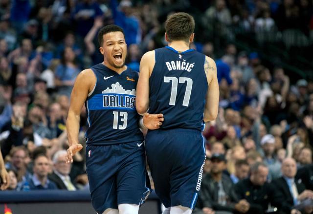 迫陷入半场 迫陷入半场