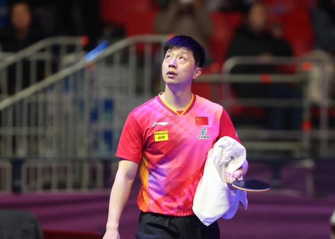 巨为轴的球 巨为轴的球